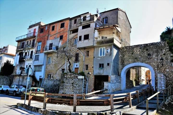 Rossyiva Hotel Minturno Kültér fotó